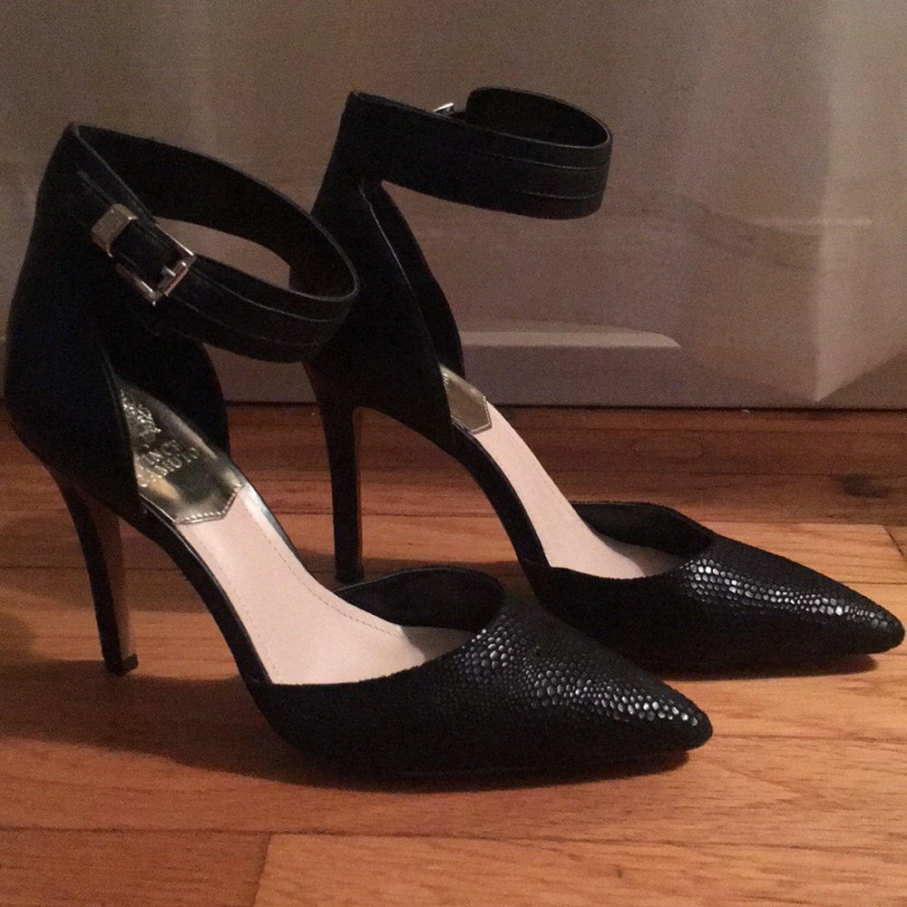 Vince Camute black leather stilettos